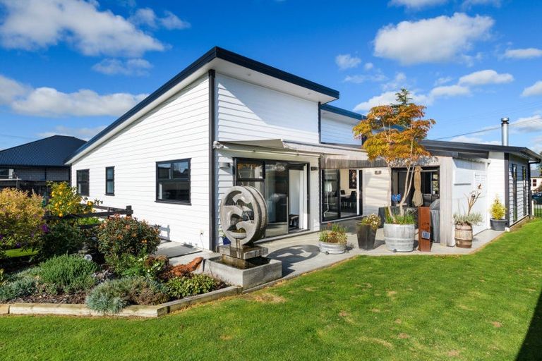 Photo of property in 1a Sherwill Street East, Feilding, 4702