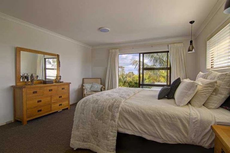 Photo of property in 80 Broomfields Road, Whitford, Howick, 2571
