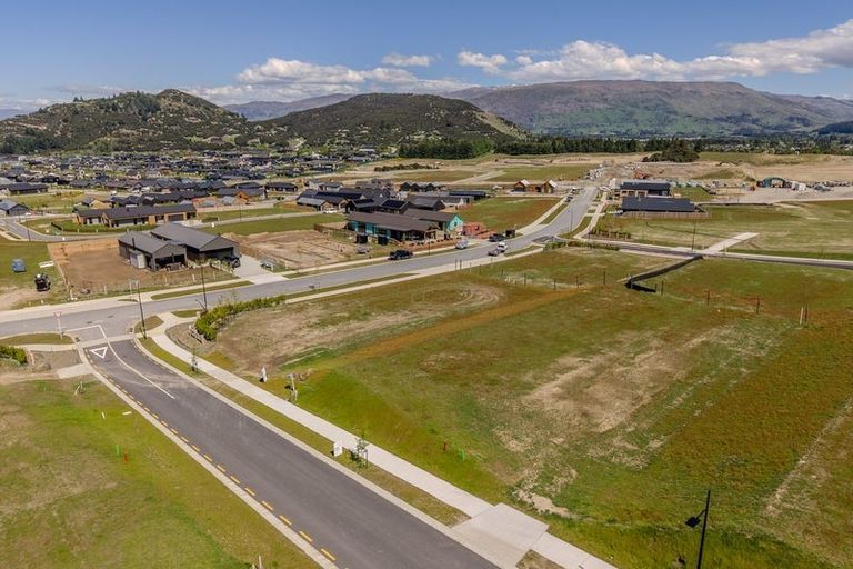 Photo of property in 3 Lauderdale Lane, Wanaka, 9305