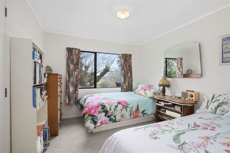 Photo of property in 69 Puriri Road, Pukekohe, 2120