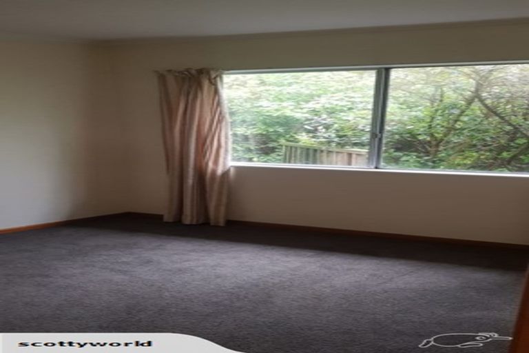 Photo of property in 4f2 Glanmire Road, Newlands, Wellington, 6037