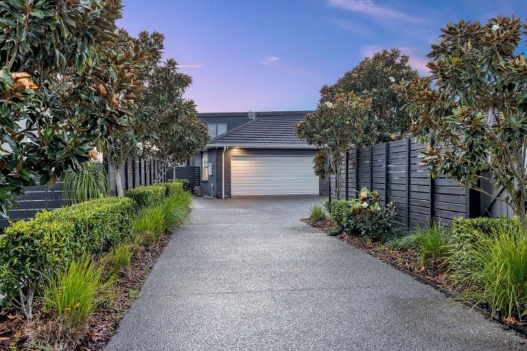 Photo of property in 36 Selliera Place, Papamoa Beach, Papamoa, 3118