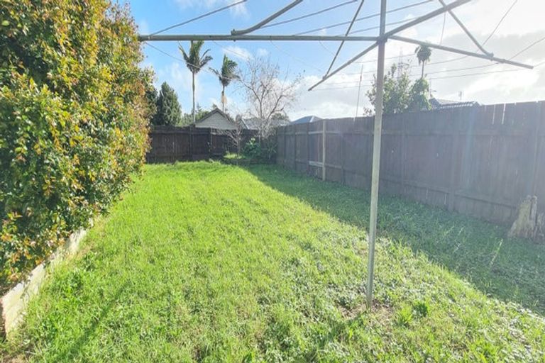 Photo of property in 40 Sikkim Crescent, Clover Park, Auckland, 2019