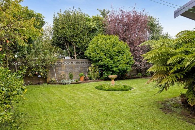 Photo of property in 33 Mccarthy Street, Hawera, 4610