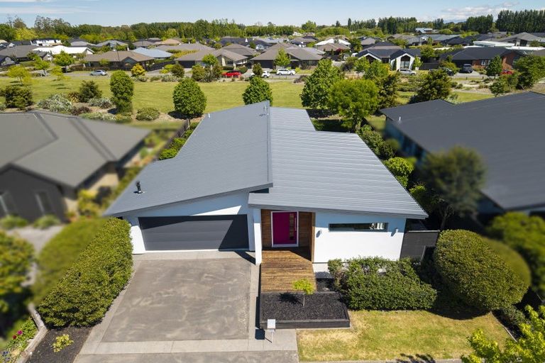 Photo of property in 35 Taiore Crescent, Marshland, Christchurch, 8083