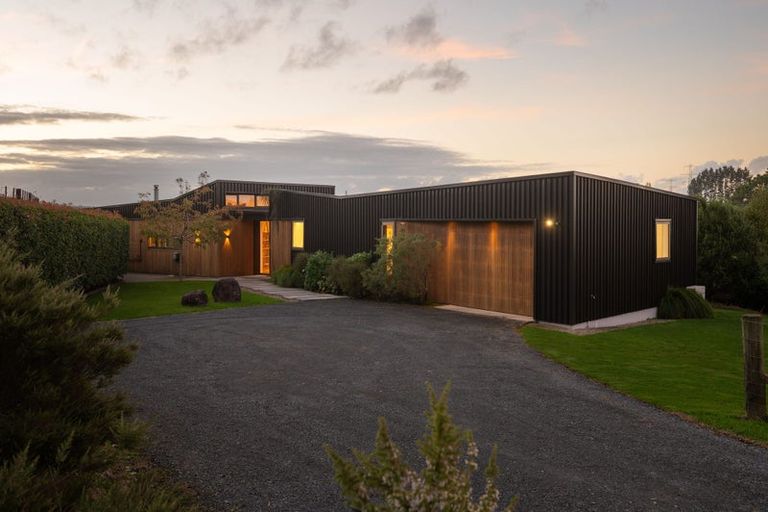 Photo of property in 890 Pirongia Road, Pirongia, Te Awamutu, 3876