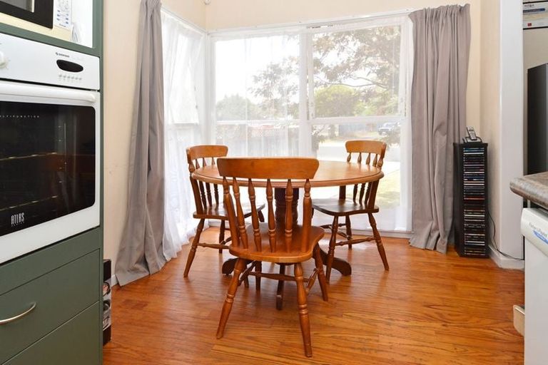 Photo of property in 19 President Avenue, Papakura, 2110