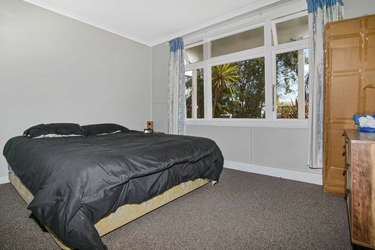 Photo of property in 61 Russell Street, Westport, 7825