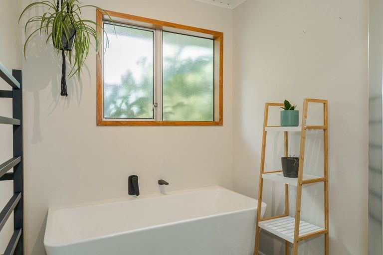 Photo of property in 145 Brougham Street, Westport, 7825