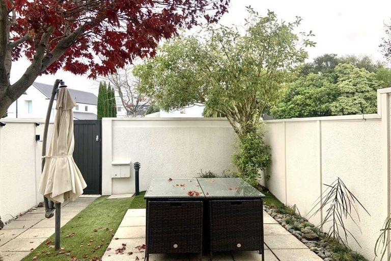 Photo of property in 9 Oakford Close, Riccarton, Christchurch, 8011