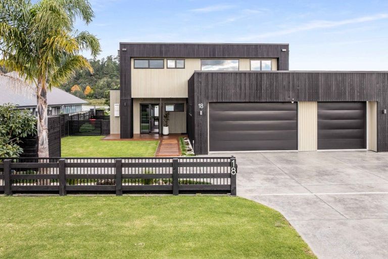 Photo of property in 18 Admiral Drive, Cooks Beach, Whitianga, 3591