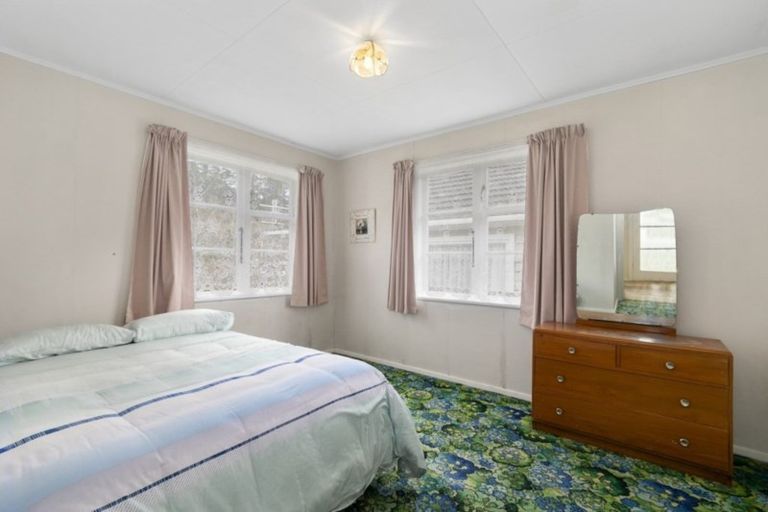 Photo of property in 95 Hine Road, Wainuiomata, Lower Hutt, 5014