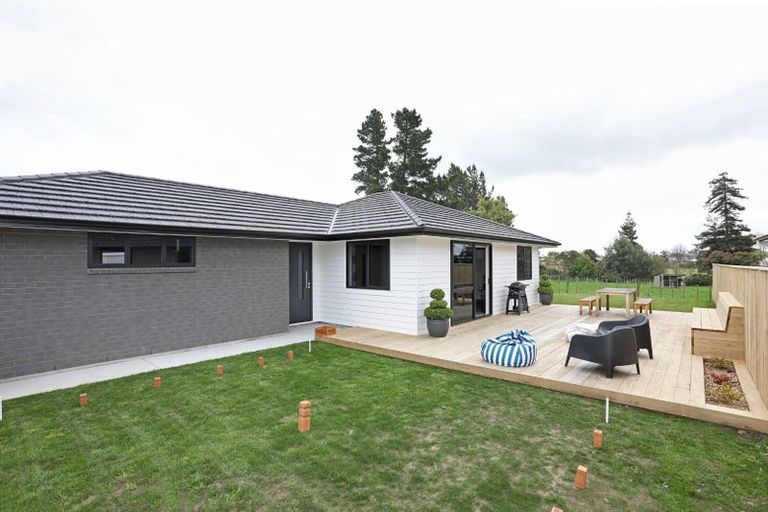 Photo of property in 18 Oldfield Lane, Marton, 4710