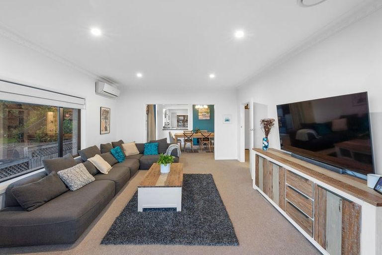 Photo of property in 22 Morrow Avenue, Bucklands Beach, Auckland, 2012