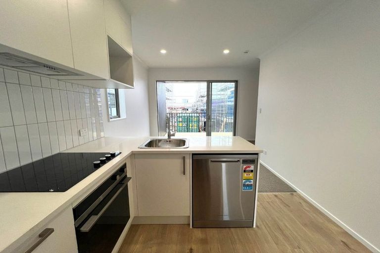 Photo of property in 47 Ngae Place, Mangere East, Auckland, 2024