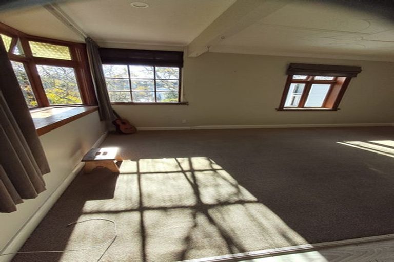 Photo of property in 142 Russell Terrace, Berhampore, Wellington, 6023