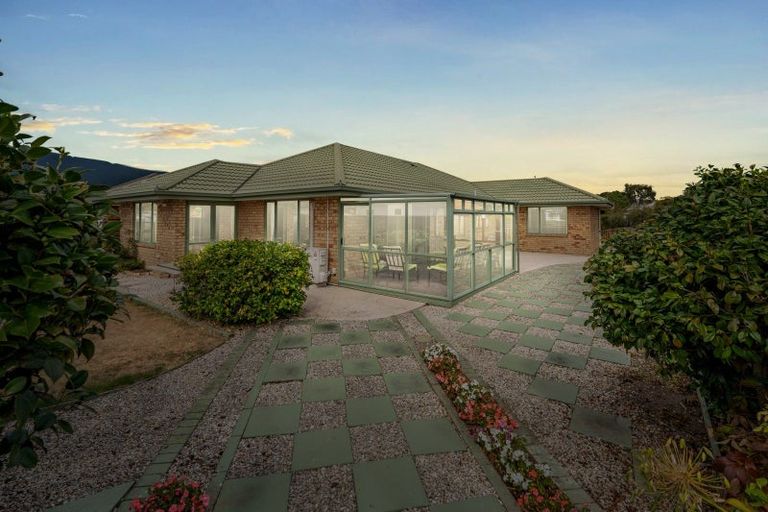 Photo of property in 22 Kendall View, Stoke, Nelson, 7011
