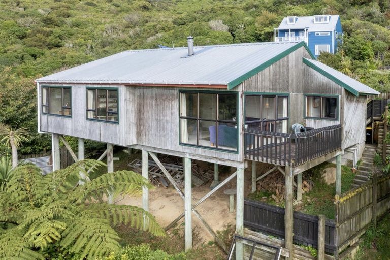 Photo of property in 109 Allington Road, Karori, Wellington, 6012