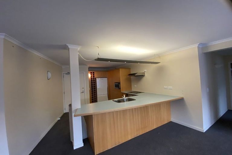 Photo of property in Endeavour Apartments, 125u6 Thorndon Quay, Pipitea, Wellington, 6011