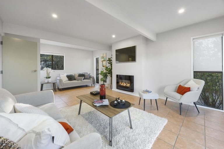 Photo of property in 3 Laingfield Terrace, Laingholm, Auckland, 0604