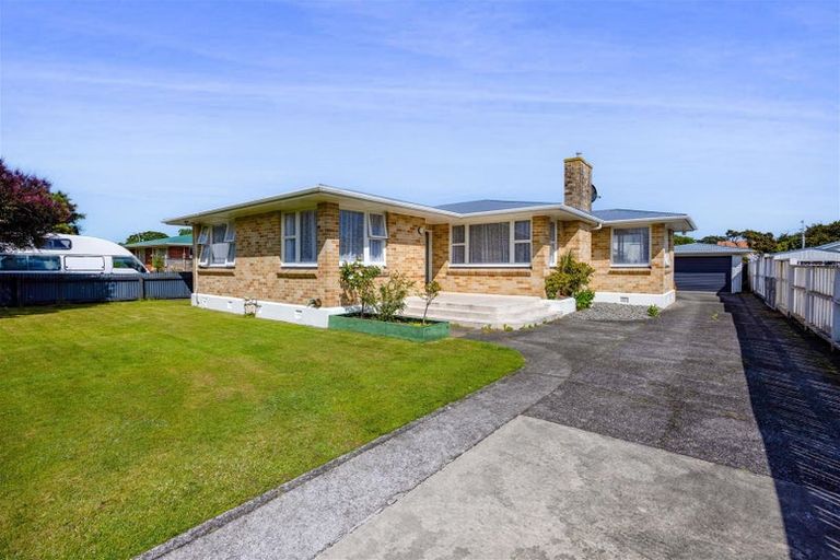 Photo of property in 7 Mccarthy Street, Hawera, 4610