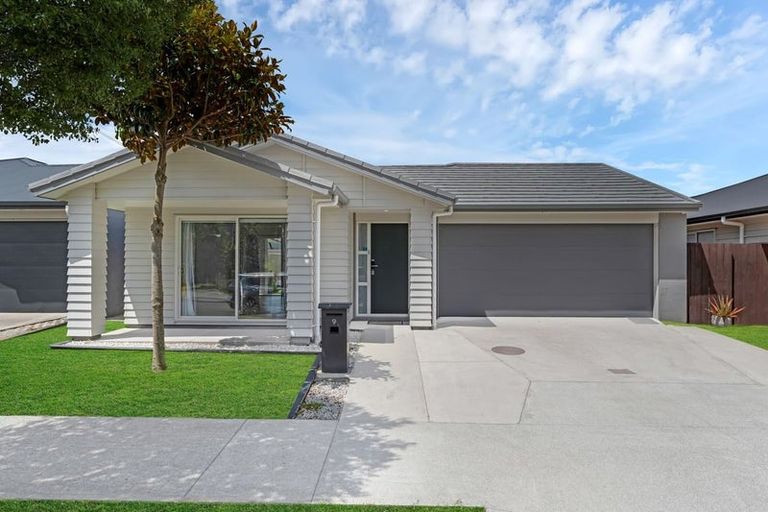 Photo of property in 9 Rere Close, Takanini, 2112