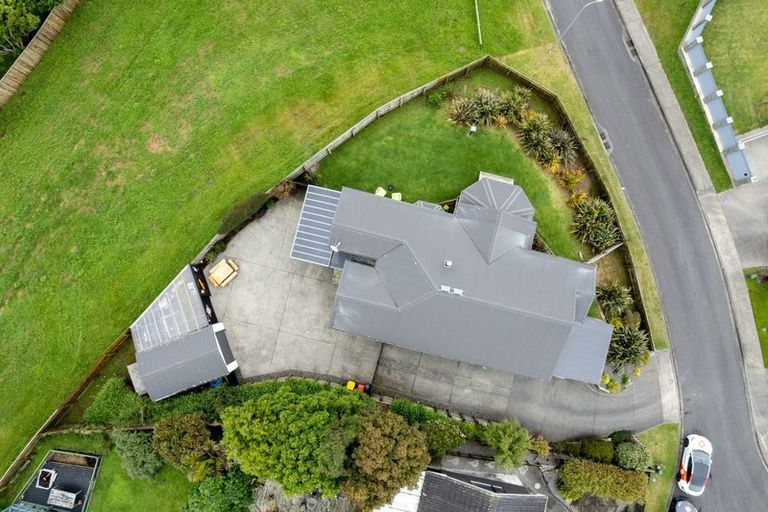 Photo of property in 2 Lambert Way, Paraparaumu, 5032