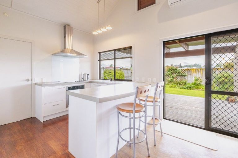 Photo of property in 14 Belgrove Place, Waipukurau, 4200