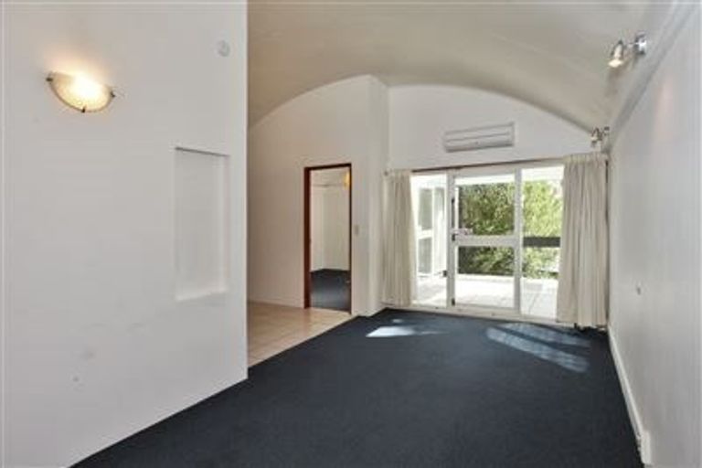 Photo of property in 1/136 Holly Road, St Albans, Christchurch, 8014