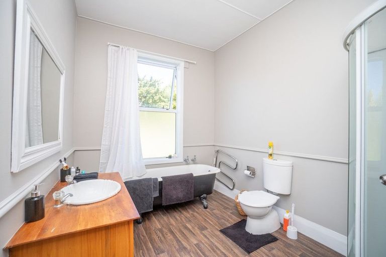 Photo of property in 37 Hammond Street, Bulls, 4818