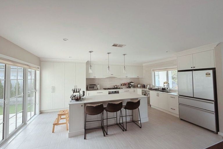 Photo of property in 60 Banks Boulevard, Whitby, Porirua, 5024