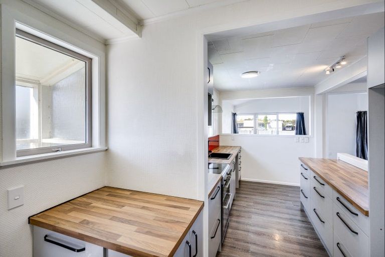 Photo of property in 44 Coventry Avenue, Tamatea, Napier, 4112