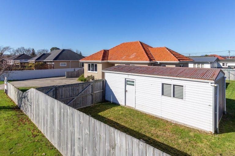 Photo of property in 11 Cochrane Street, Fairy Springs, Rotorua, 3015