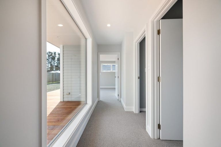 Photo of property in 27 Plover Avenue, Amberley, 7410