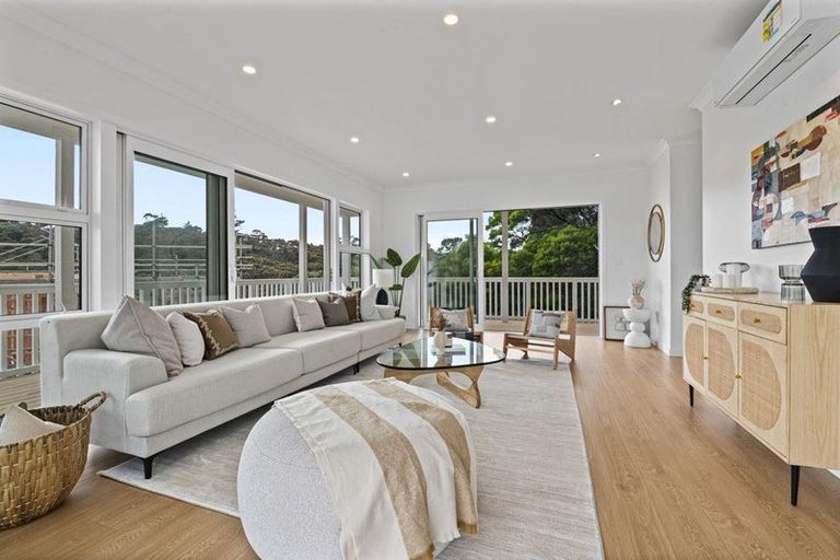 Photo of property in 38 Awanui Road, Red Beach, 0932