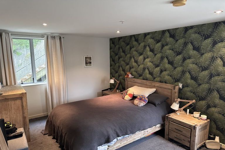 Photo of property in 2a/22 Telford Terrace, Oriental Bay, Wellington, 6011