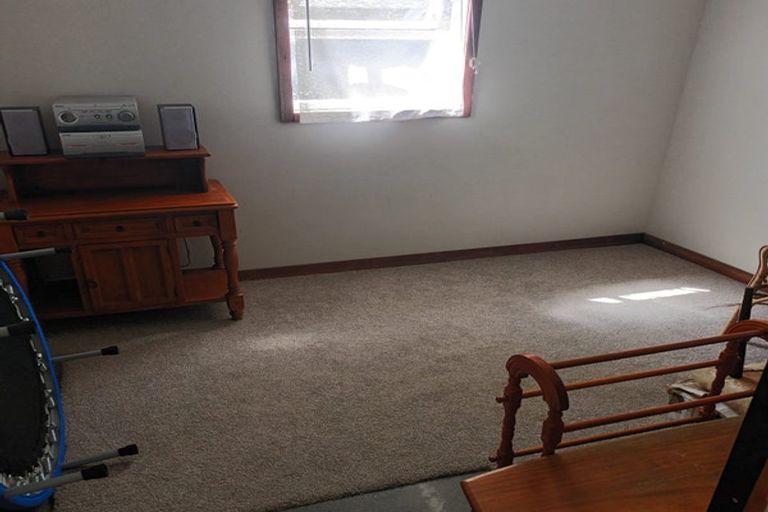 Photo of property in 81 Lauderdale Road, Birkdale, Auckland, 0626