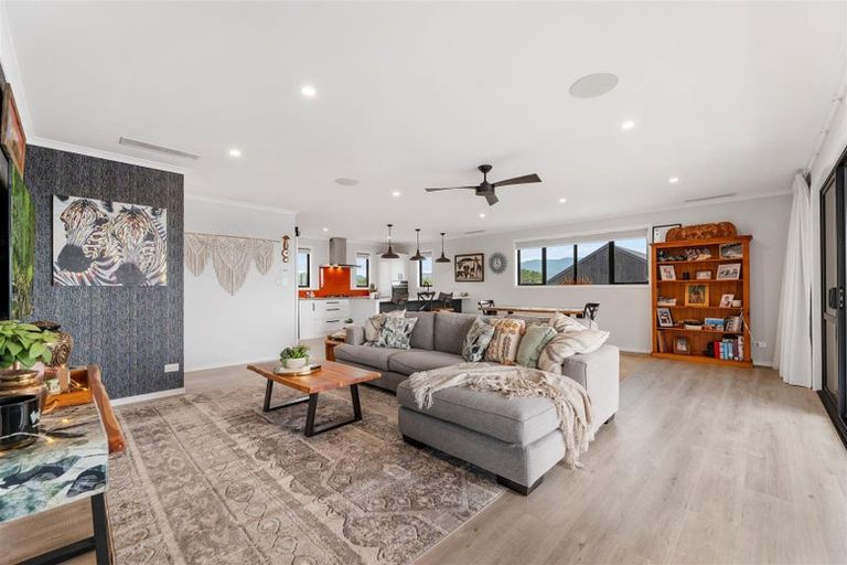 Photo of property in 16a No 2 Road, Te Puke, 3119