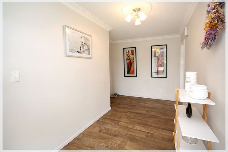 Photo of property in 20 Easton Way, Levin, 5510