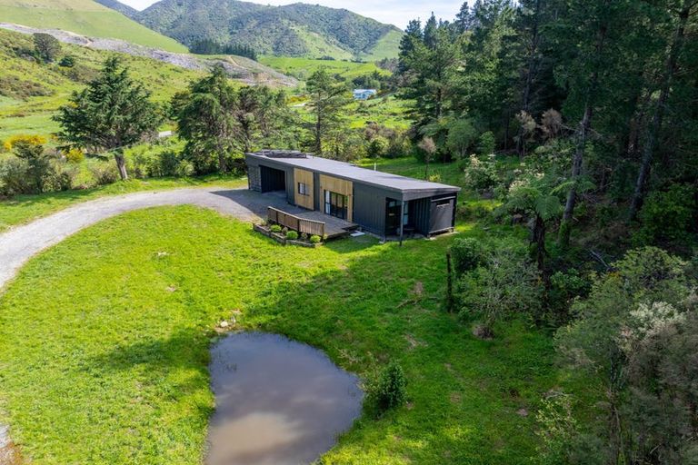 Photo of property in 90 Hoeke Road, Carrington, Carterton, 5791