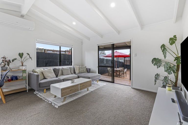 Photo of property in 141b Henderson Valley Road, Henderson, Auckland, 0612
