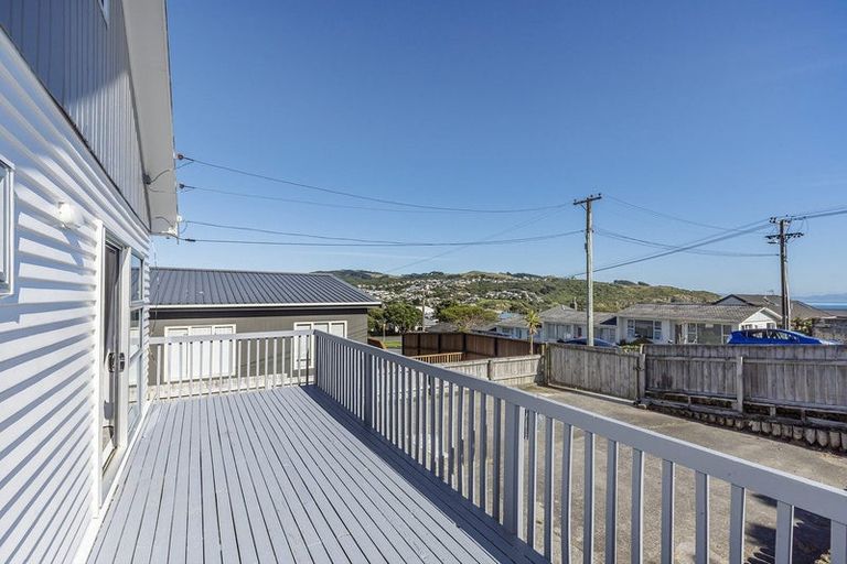 Photo of property in 8 Herewini Street, Titahi Bay, Porirua, 5022