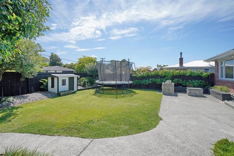 Photo of property in 15 Riwai Street, Templeton, Christchurch, 8042