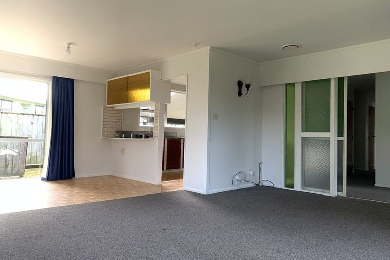 Photo of property in 33 Larchmont Grove, Totara Park, Upper Hutt, 5018