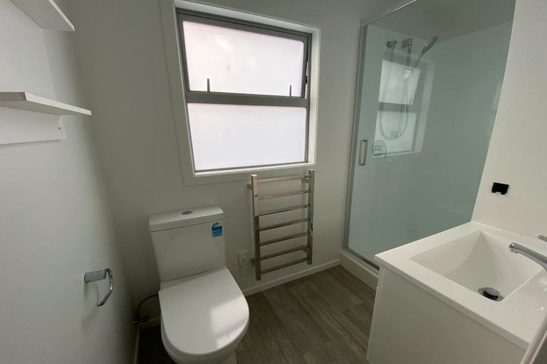 Photo of property in 1/14 Corunna Road, Milford, Auckland, 0620