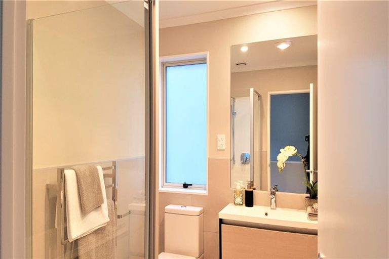 Photo of property in 64 Manutewhau Road, Massey, Auckland, 0614