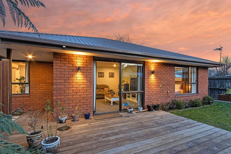 Photo of property in 185 Langdons Road, Northcote, Christchurch, 8052