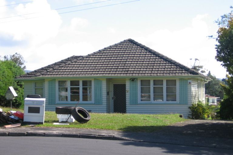 Photo of property in 9 Earl Road, Titirangi, Auckland, 0604