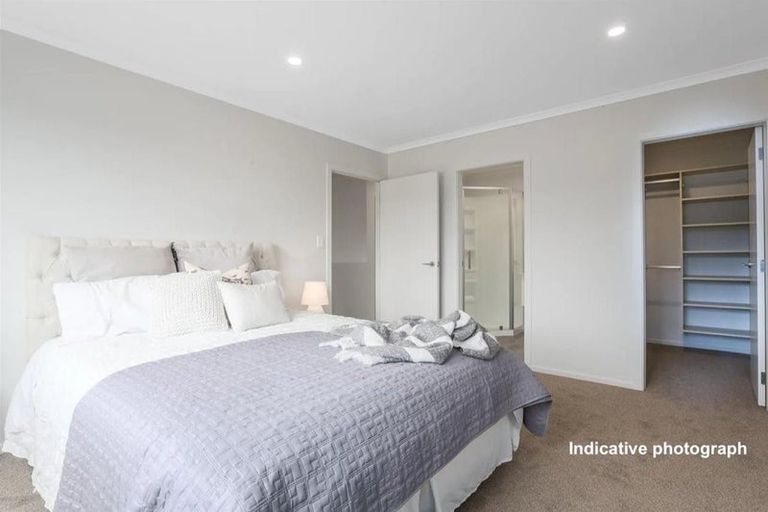 Photo of property in 8 Breakwater Way, Whitby, Porirua, 5024