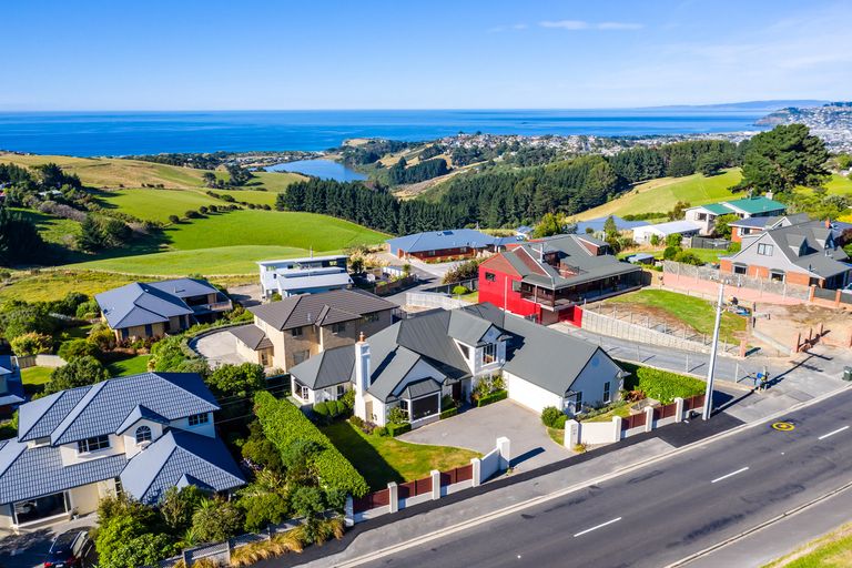 Photo of property in 330 Highcliff Road, Highcliff, Dunedin, 9013